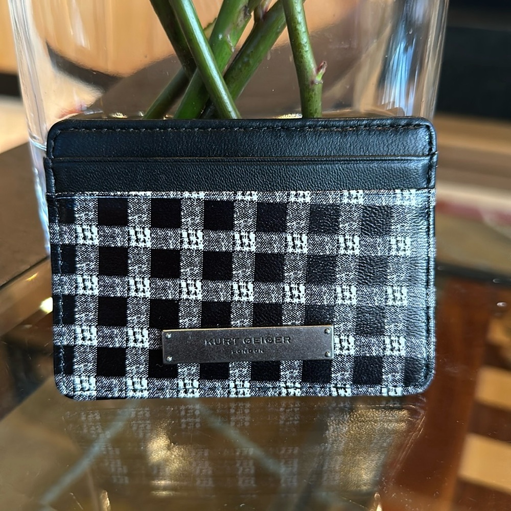 KURT GEIGER LONDON BLACK AND WHITE SURRY CARD CASE NEW